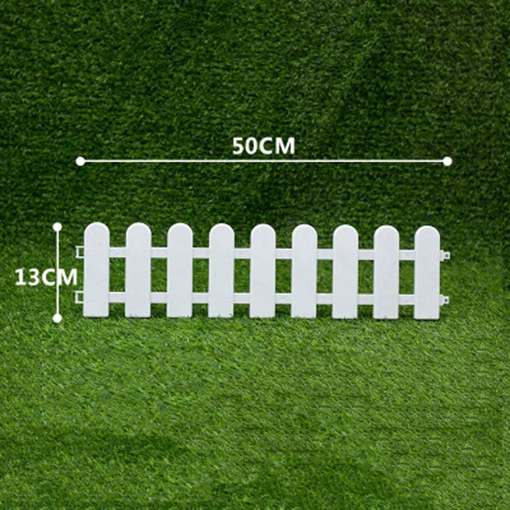 Hot Sale White PVC Plastic Fence European Style for Garden Driveway Gates Christmas Tree Fencing Trellis Gates Garden Building